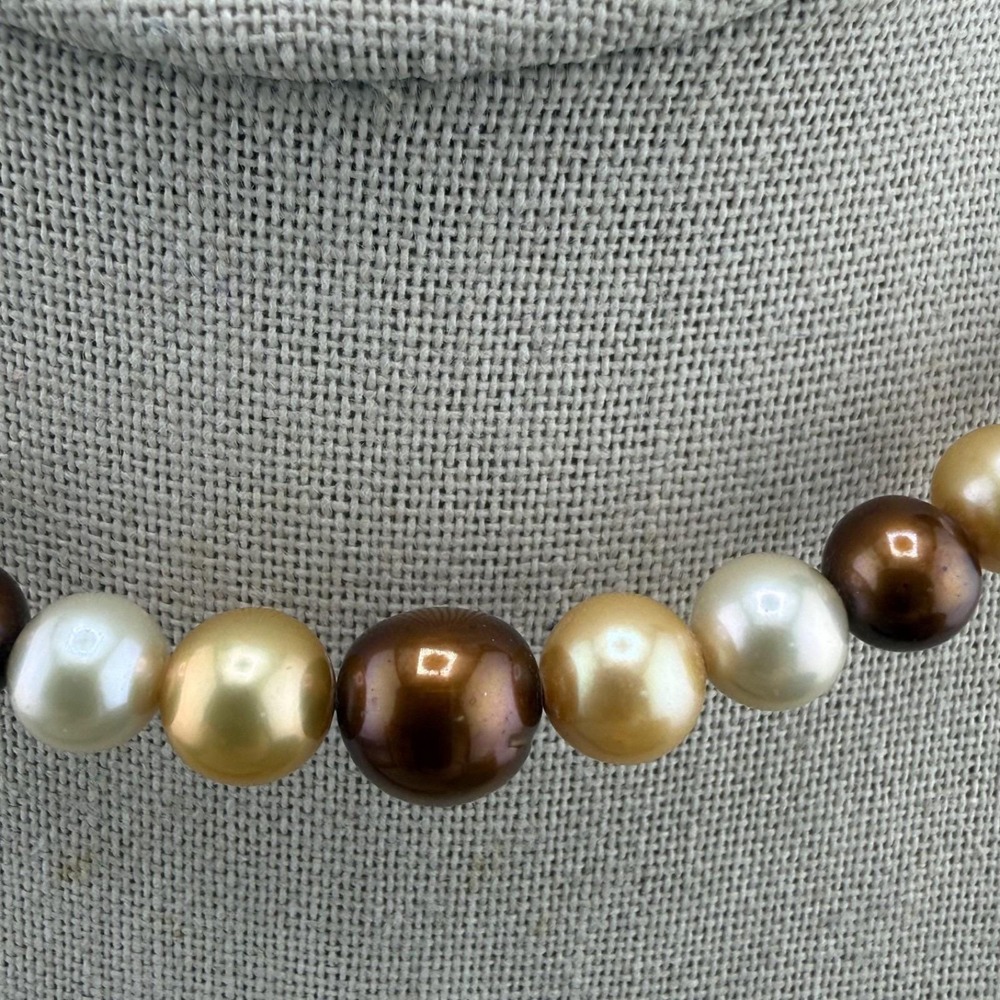 Vintage World Wide Imports VVV  Necklace Pearl Wrap 14"